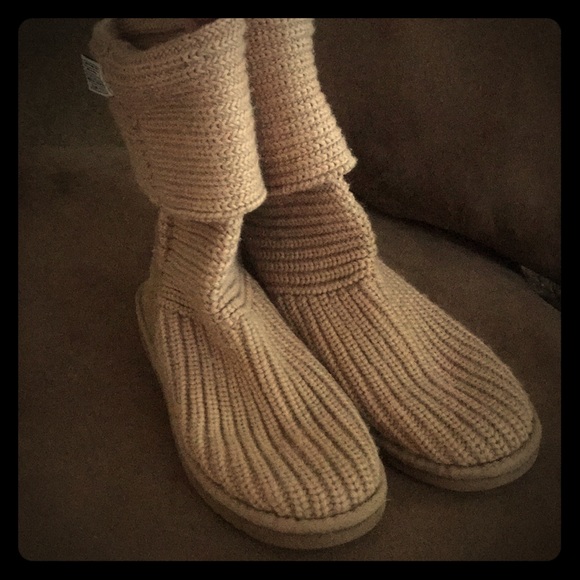 UGG Shoes - Classic sweater UGGS